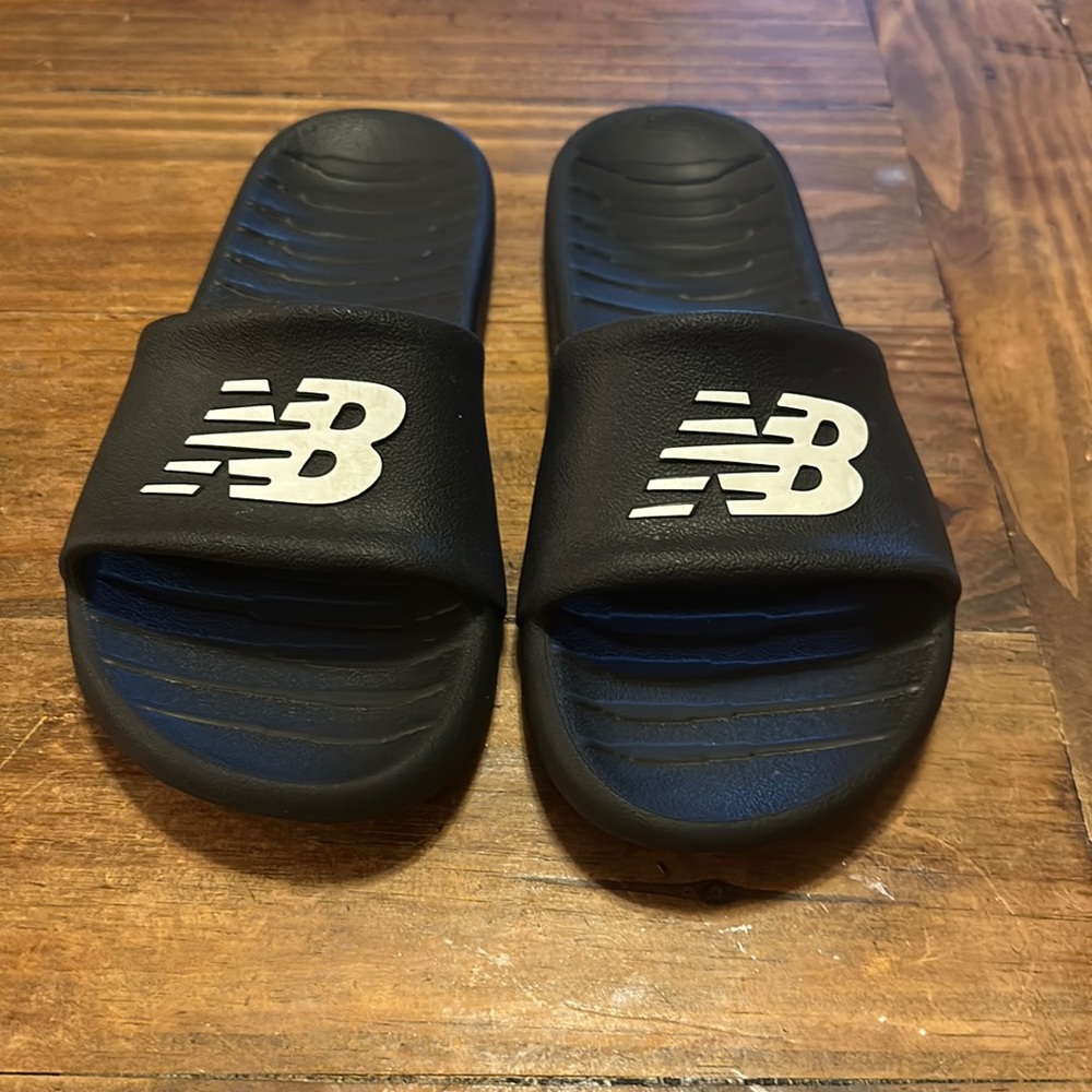 New Balance Slides - SUF100